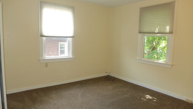 Building Photo - 6656 Ridgeville St