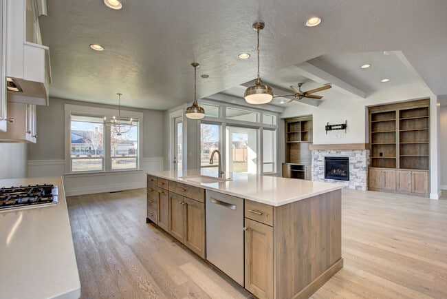 Building Photo - 2603 N Foudy Ave