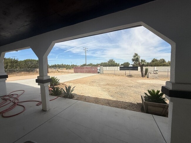 Building Photo - 12977 Cactus St