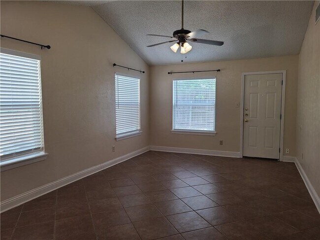 Building Photo - 12405 Alderbrook Dr