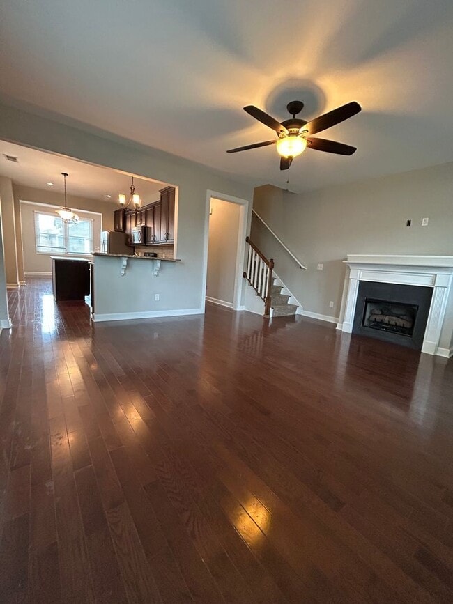 Building Photo - 3 bed 2.5 bath in Germantown, 1 Car Garage, Fenced Yard
