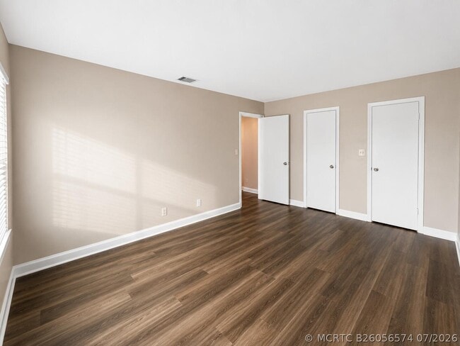 Building Photo - 4125 Woodside Dr
