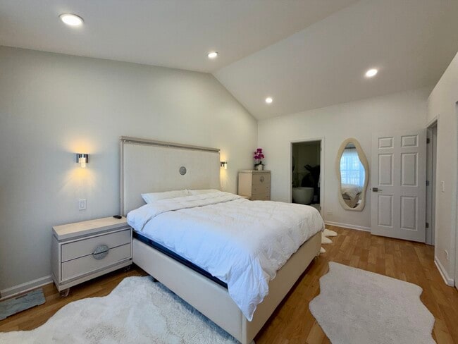 Building Photo - 2350 County Farm Ln