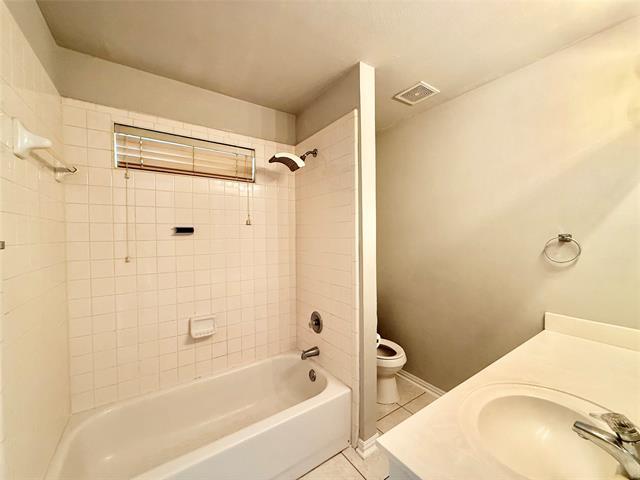 Building Photo - 1321 Marchant Pl