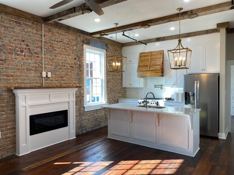 Unit B - 132 Goldsboro St SW