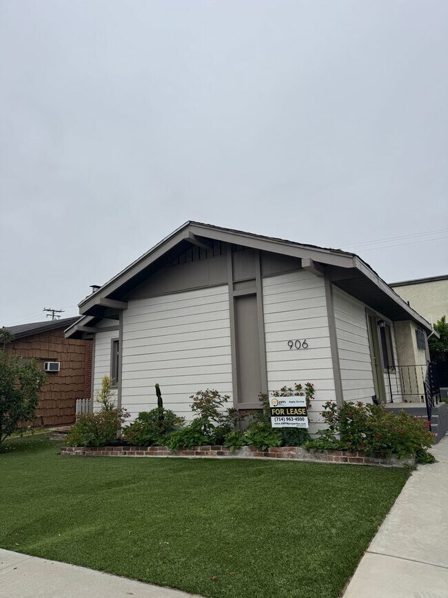 Building Photo - 906 Dawson Ave