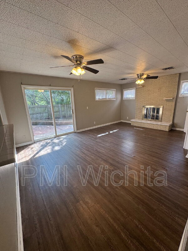 Building Photo - 1663 S Woodlawn Blvd