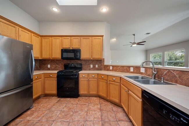 Building Photo - 20305 Kearney Hill Rd