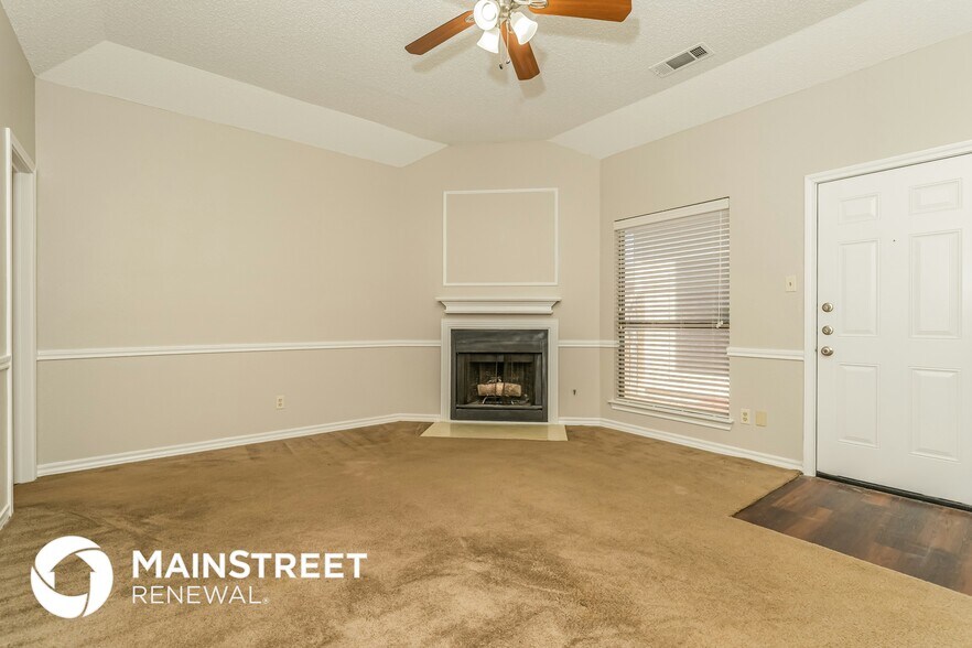 Building Photo - 919 Walters Dr