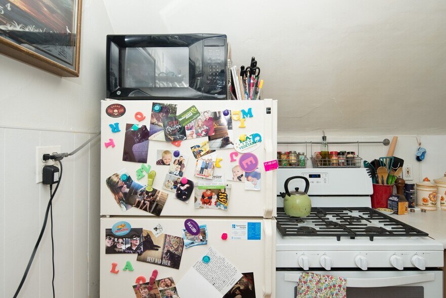 Building Photo - 2015 W Iowa St