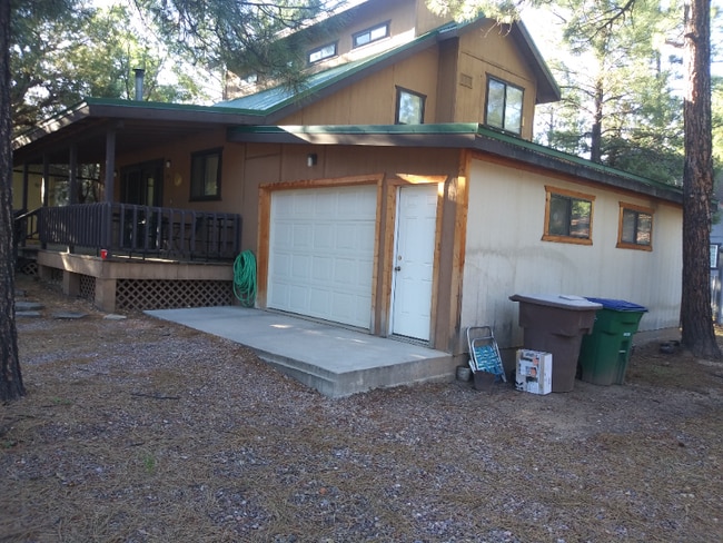 Building Photo - 1701 W Hall St