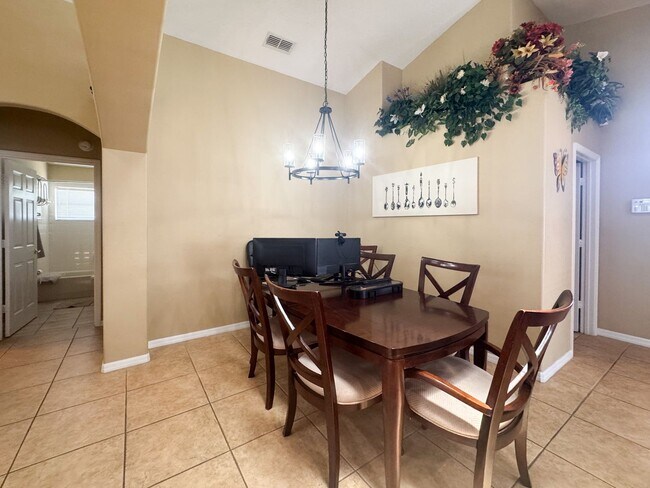 Building Photo - 3154 Samosa Hill Cir