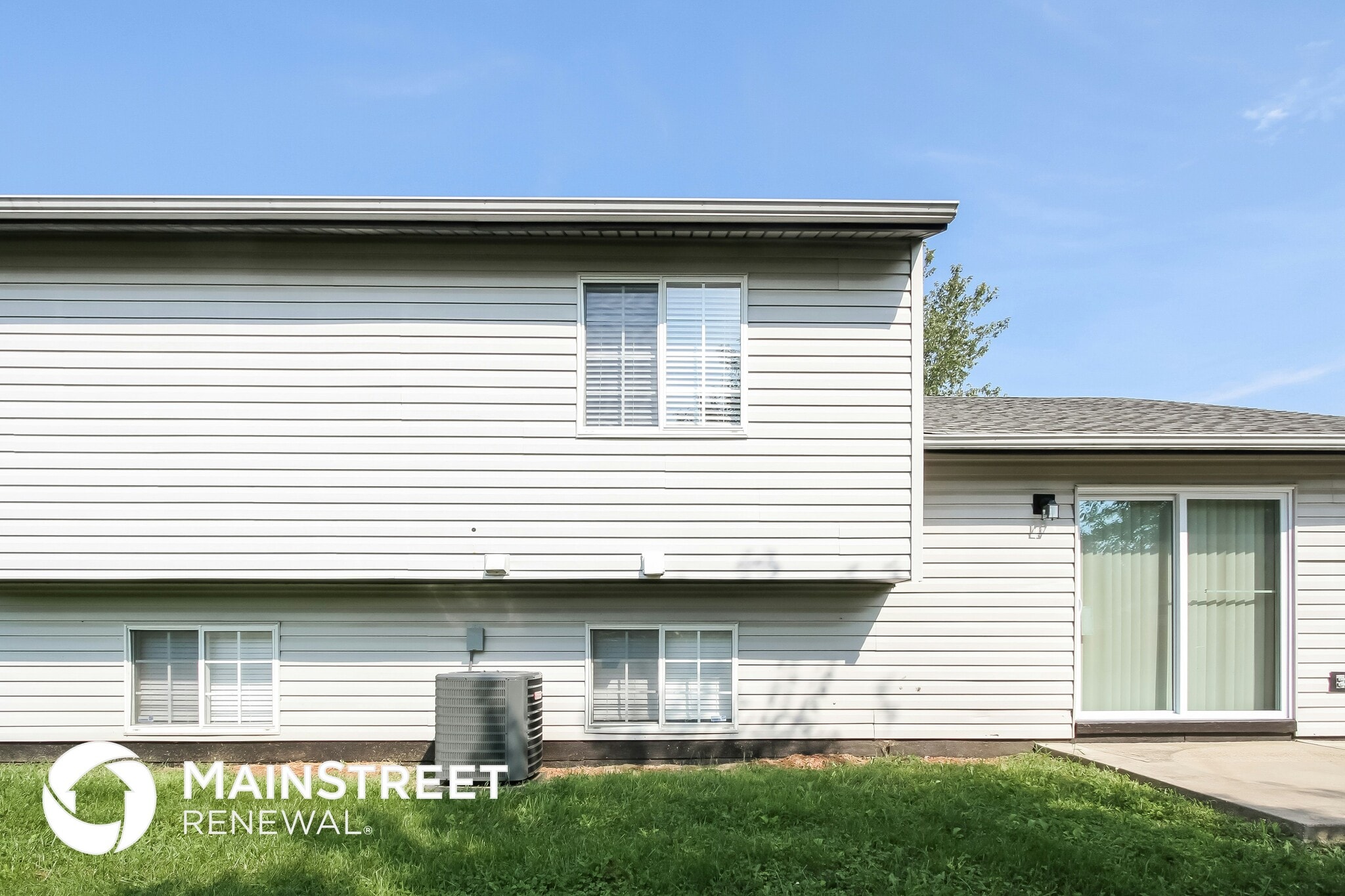 Building Photo - 644 Woods Crossing Ln