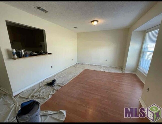 Building Photo - 10832 Stanley Aubin Ln