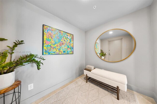 Building Photo - 14951 Royal Oaks Ln