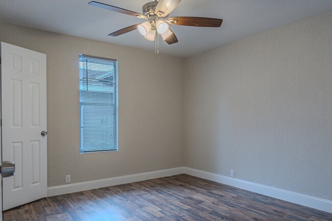 Building Photo - 129 W Church St