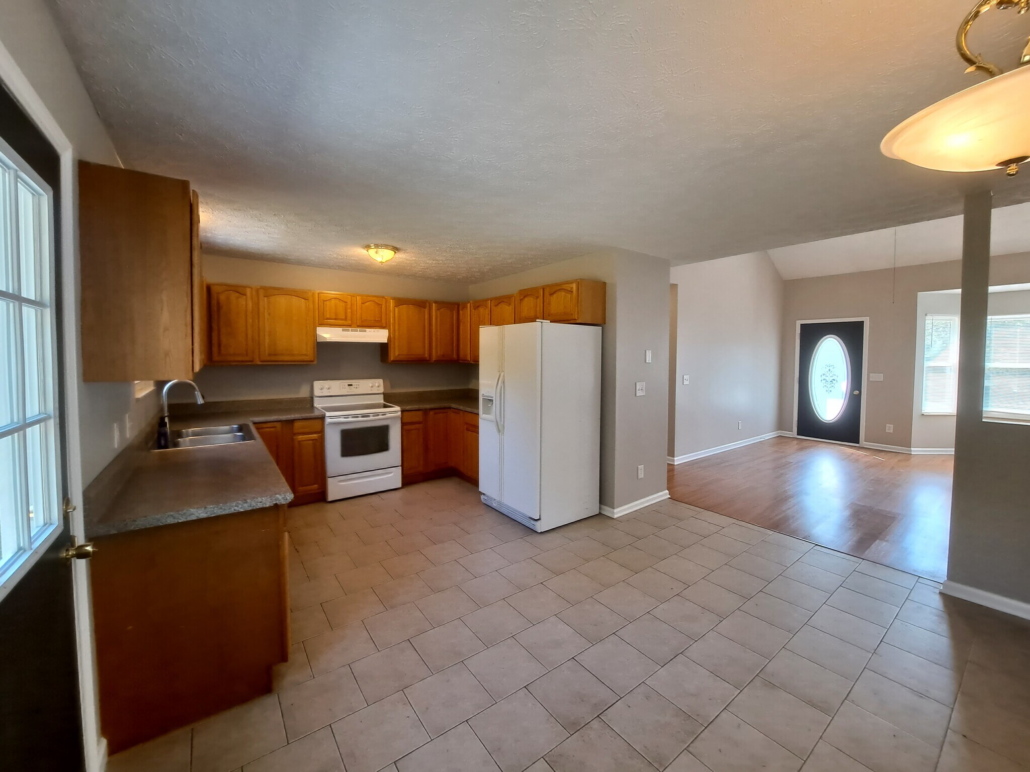 kitchen/dining - 7641 Saundersville Rd