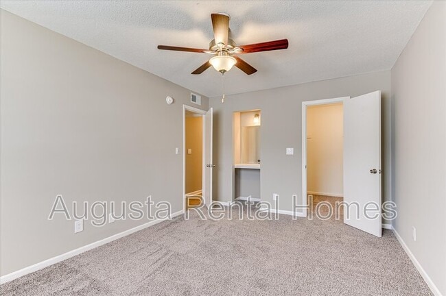 Building Photo - 520 E Buena Vista Ave