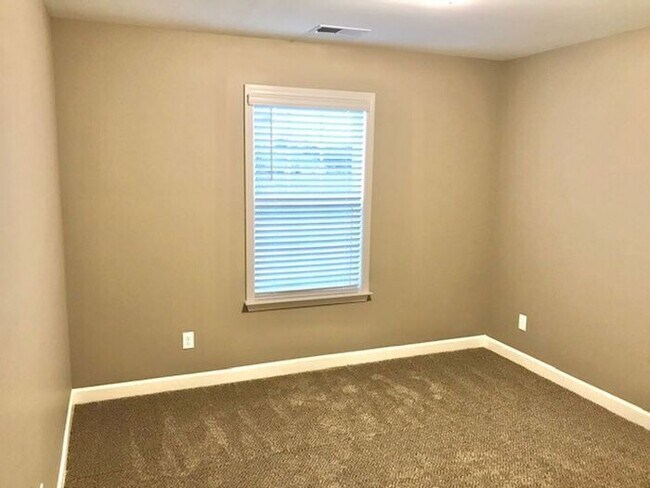 Building Photo - Now Leasing a Brand New 5 Bedroom 3 Bath Home