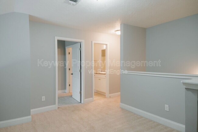 Building Photo - 1011 Coveside Trl