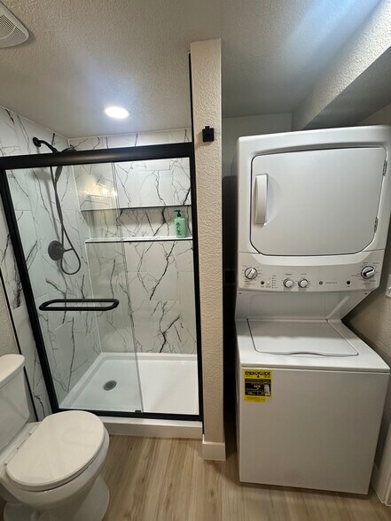 Building Photo - 7502 S Emerson Cir