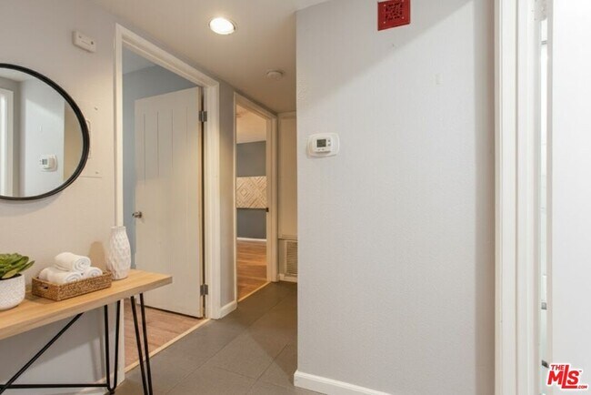 Building Photo - 4041 Via Marisol