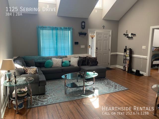 Building Photo - 1125 Sebring Dr