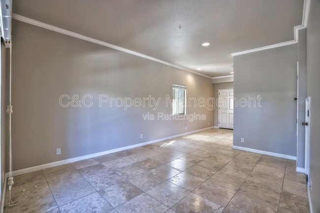 Building Photo - 815 Alice St