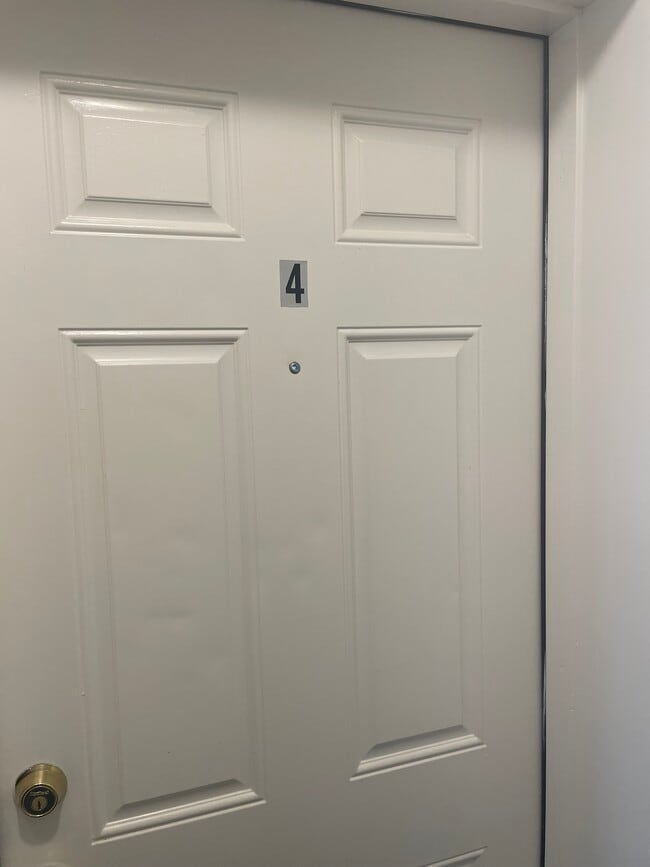 Building Photo - 1512 Boulevard