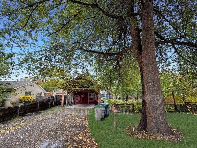 Building Photo - 1904 N 26th St