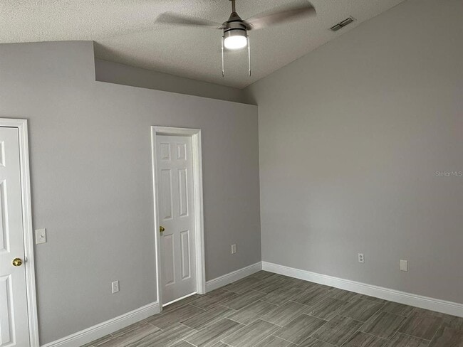 Building Photo - 1879 Laredo Dr