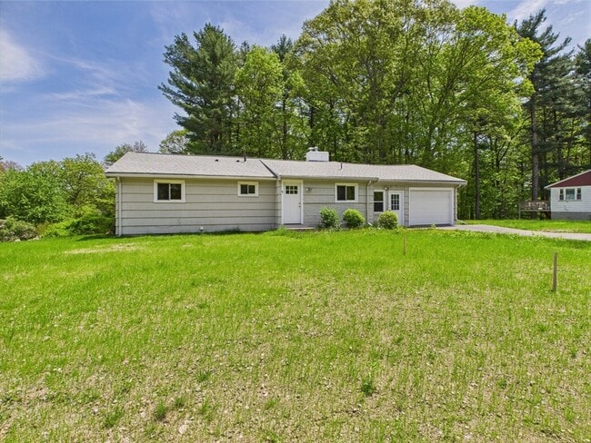 Building Photo - 97 Old Post Rd