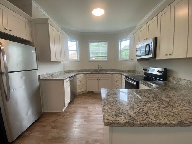 Building Photo - PRE-LEASING FOR AUGUST 2026!