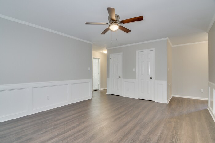 Building Photo - 357 Forest Ct