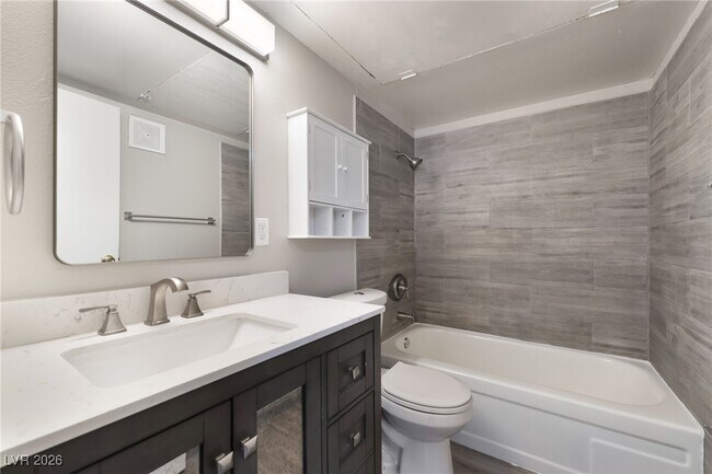 Building Photo - 625 S Royal Crest Cir