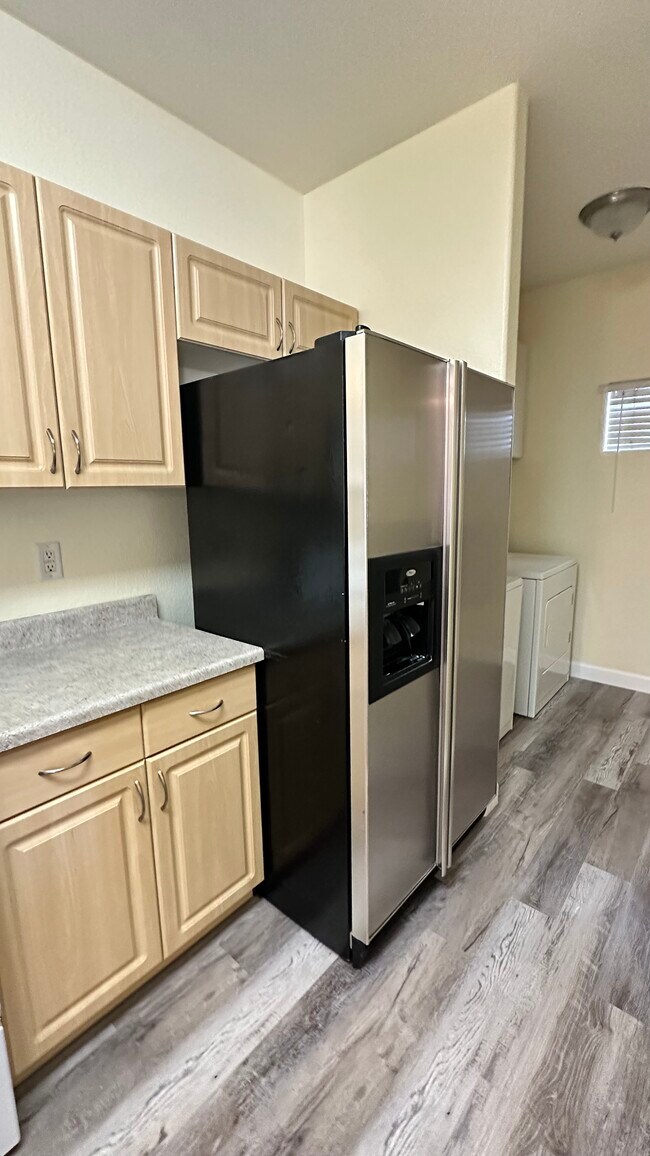 Building Photo - 24909 Madison Ave