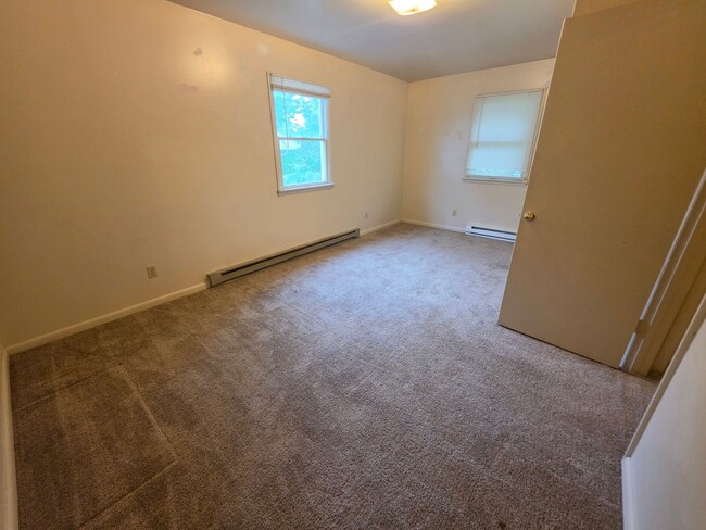 Building Photo - Charming Second-Floor Apartment in Havre de Grace!