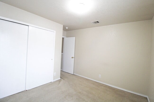 Building Photo - 16130 Branching Oaks