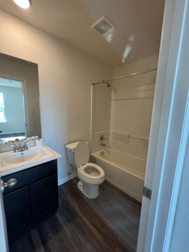 Building Photo - 7929 Ethel St