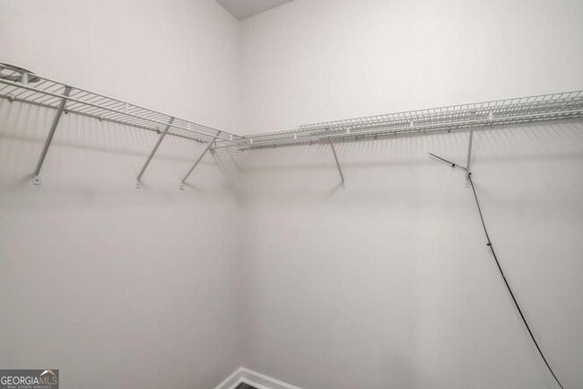 Building Photo - 544 Oakside Pl