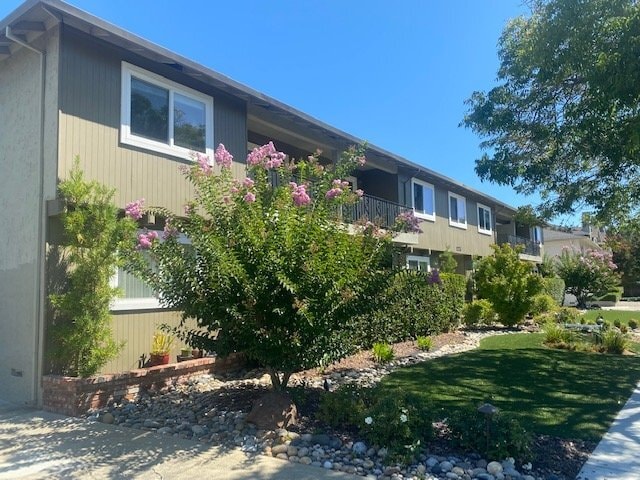 Building Photo - 1223 Cortez Dr
