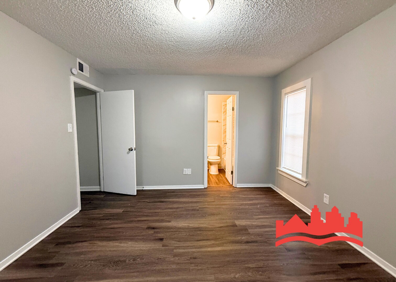 Building Photo - 658 Creekstone Cir