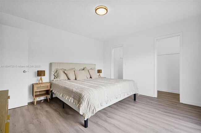 Building Photo - 13210 Memorial Hwy