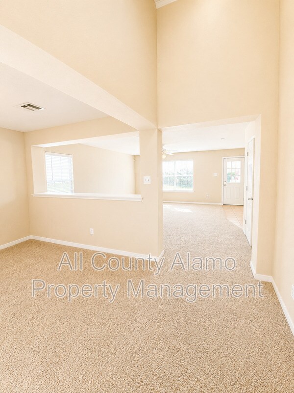 Building Photo - 4919 Celtic Cor