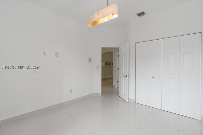 Building Photo - 7333 NW 108th Ct