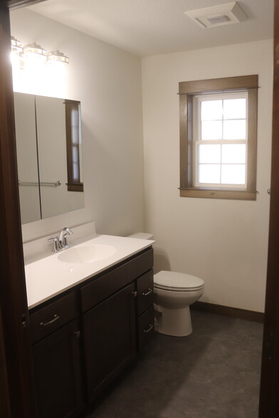 Building Photo - 1616 Hong St