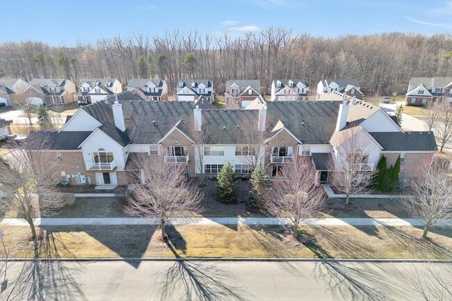 Building Photo - 352 Brookfield Dr