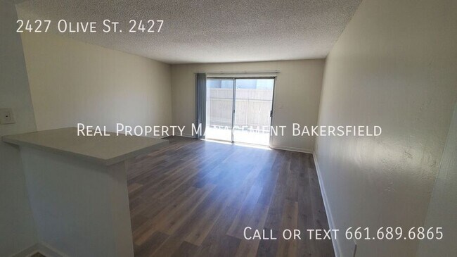 Building Photo - 2427 Olive St