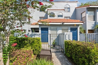 Building Photo - 4749 Chevy Pl