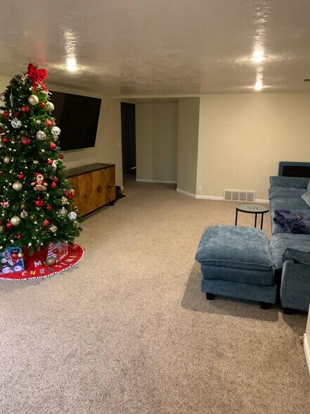 Living Room - 1642 E Fort Union Blvd